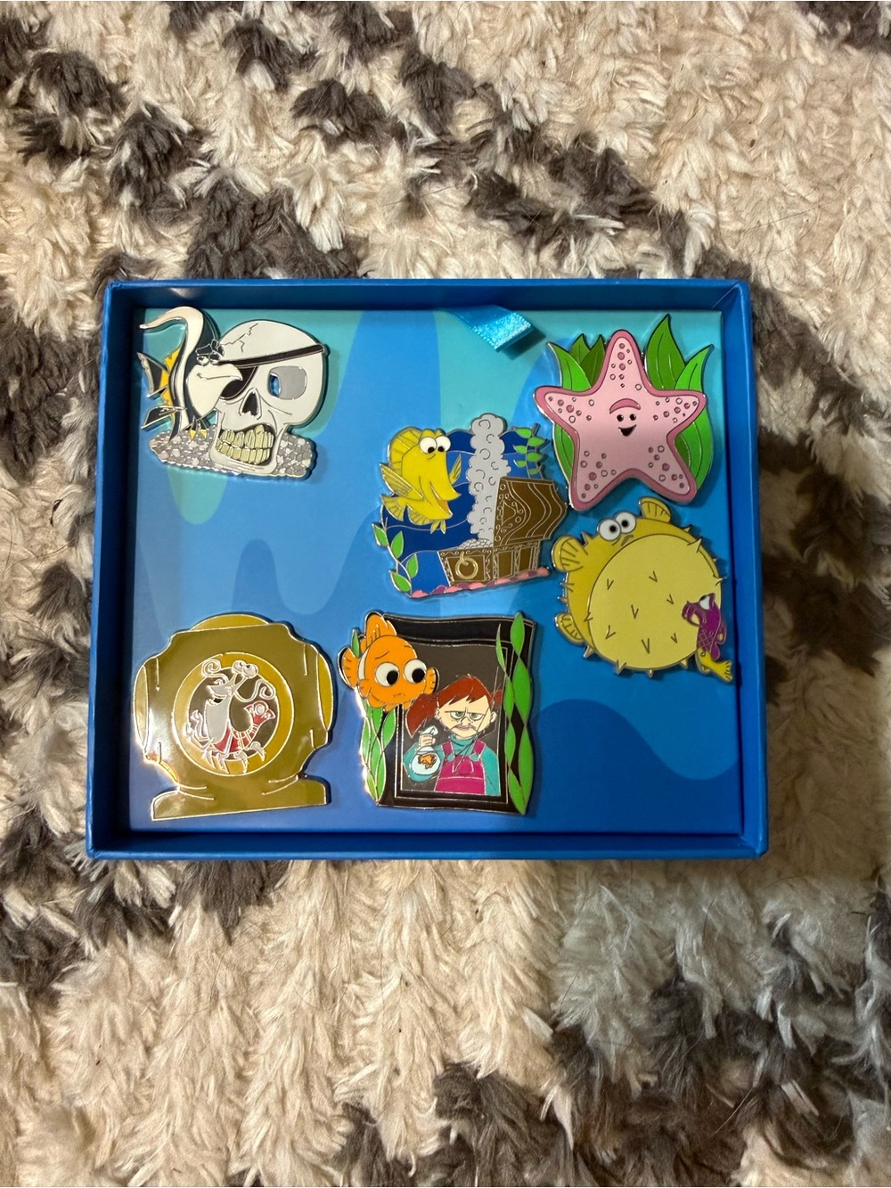 Disney Finding Nemo Pin Set - Picture 3 of 3